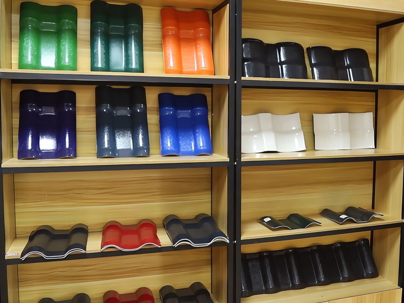 Roof Tile Color and Profile Sample Display